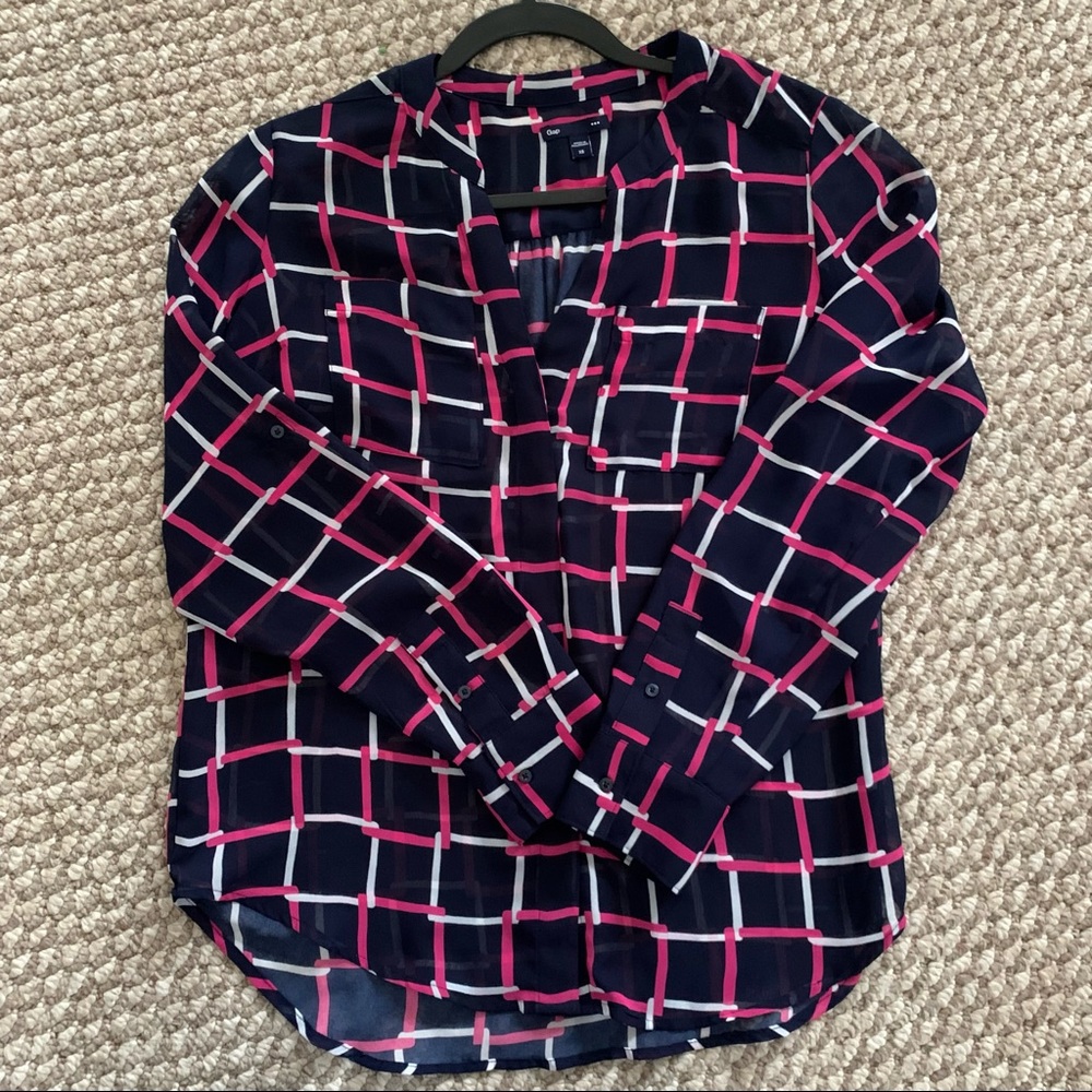 Nwot Gap Navy And Pink Patterned Button Down Long… - image 2
